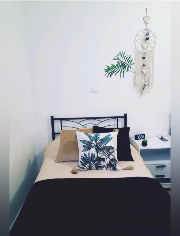 Appartement Le Moderne Ideal Pour Couples Et Professionnels Ornans Exterior foto