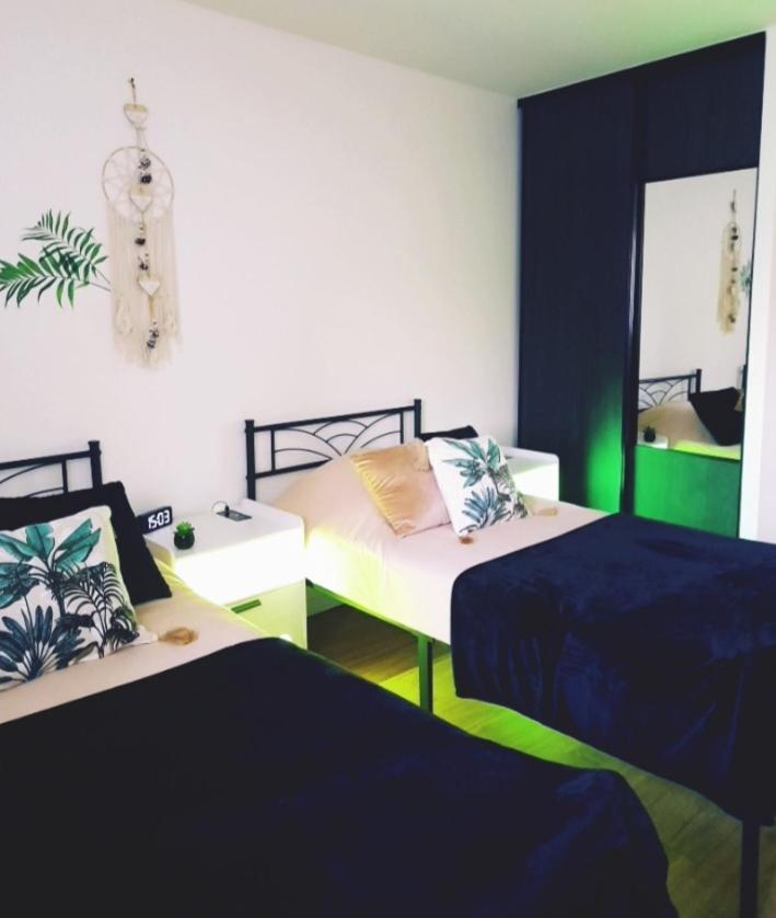 Appartement Le Moderne Ideal Pour Couples Et Professionnels Ornans Exterior foto