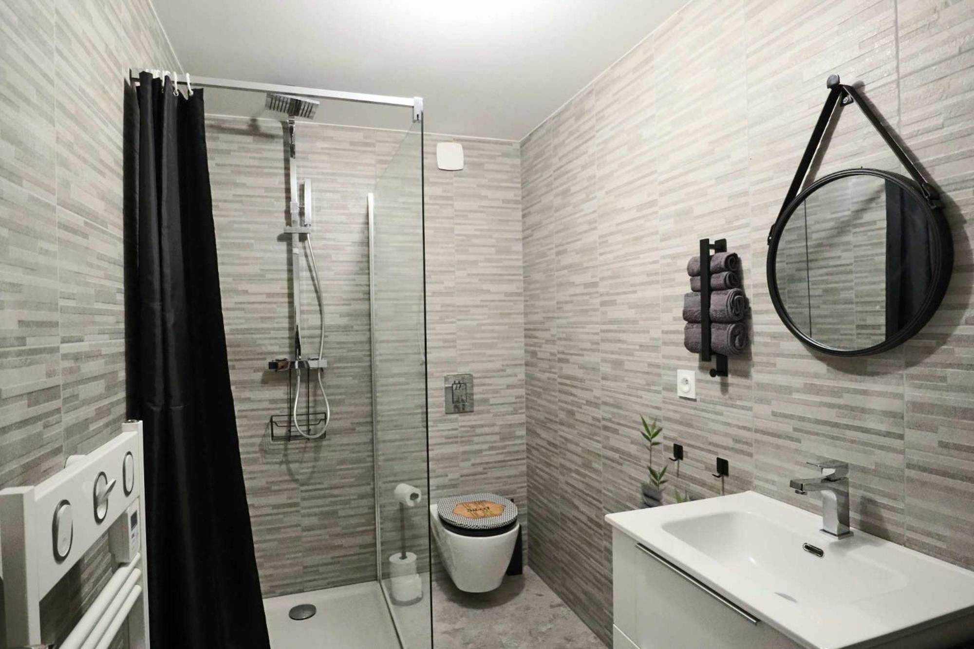 Appartement Le Moderne Ideal Pour Couples Et Professionnels Ornans Exterior foto
